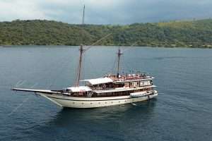 4D3N Lombok to Komodo Boat Trip