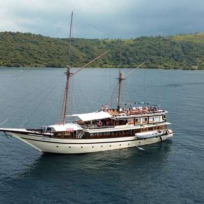 4D3N Lombok to Komodo Boat Trip