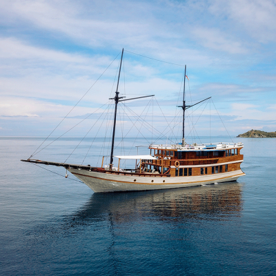 Komodo Shared Tour 2 Days 1 Night