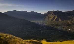 Rinjani volcano trekking tour
