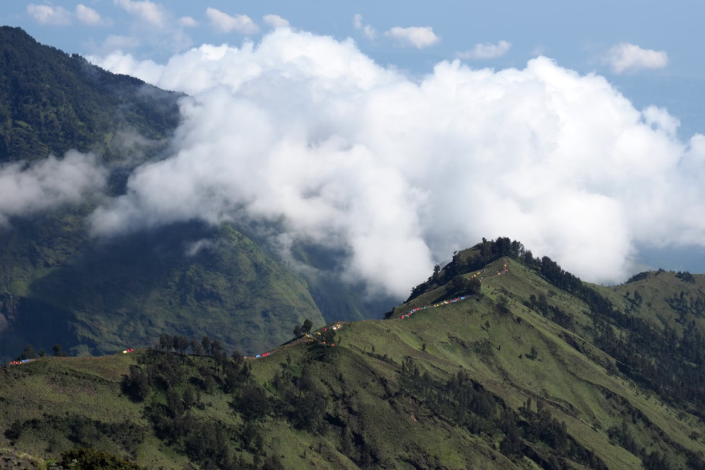 Tips to hike Rinjani's summit, fitness preparation