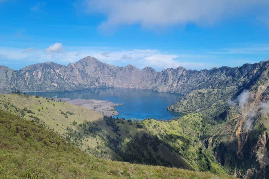 Rinjani trekking and tour package