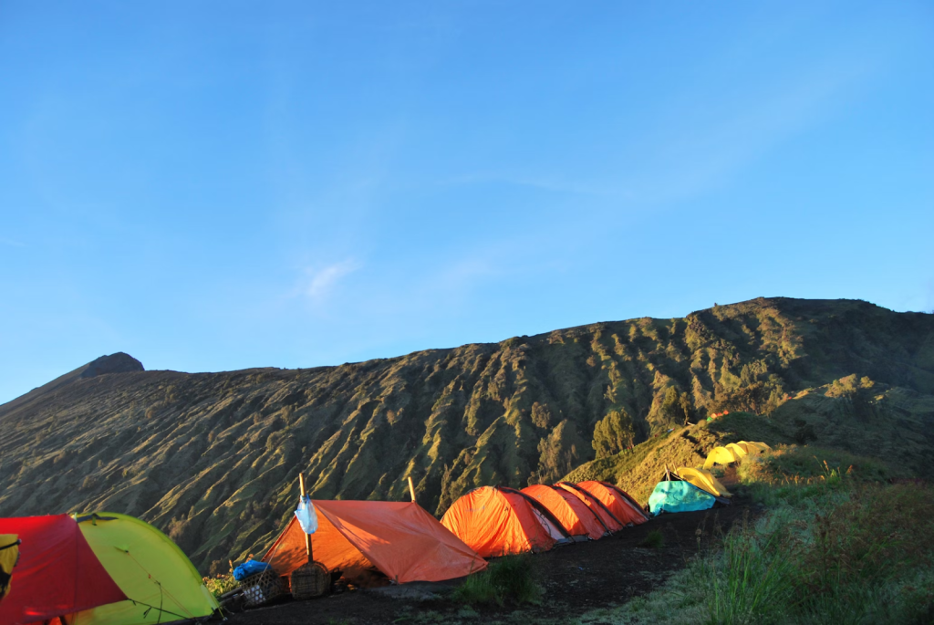 Rinjani summit trail